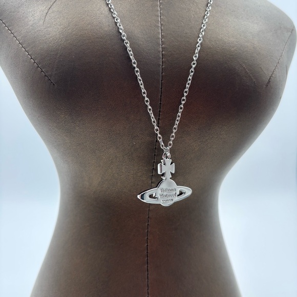 Vivienne Westwood Orb Crystal Pendant Necklace Silver Tone Pink Blue - Picture 4 of 5